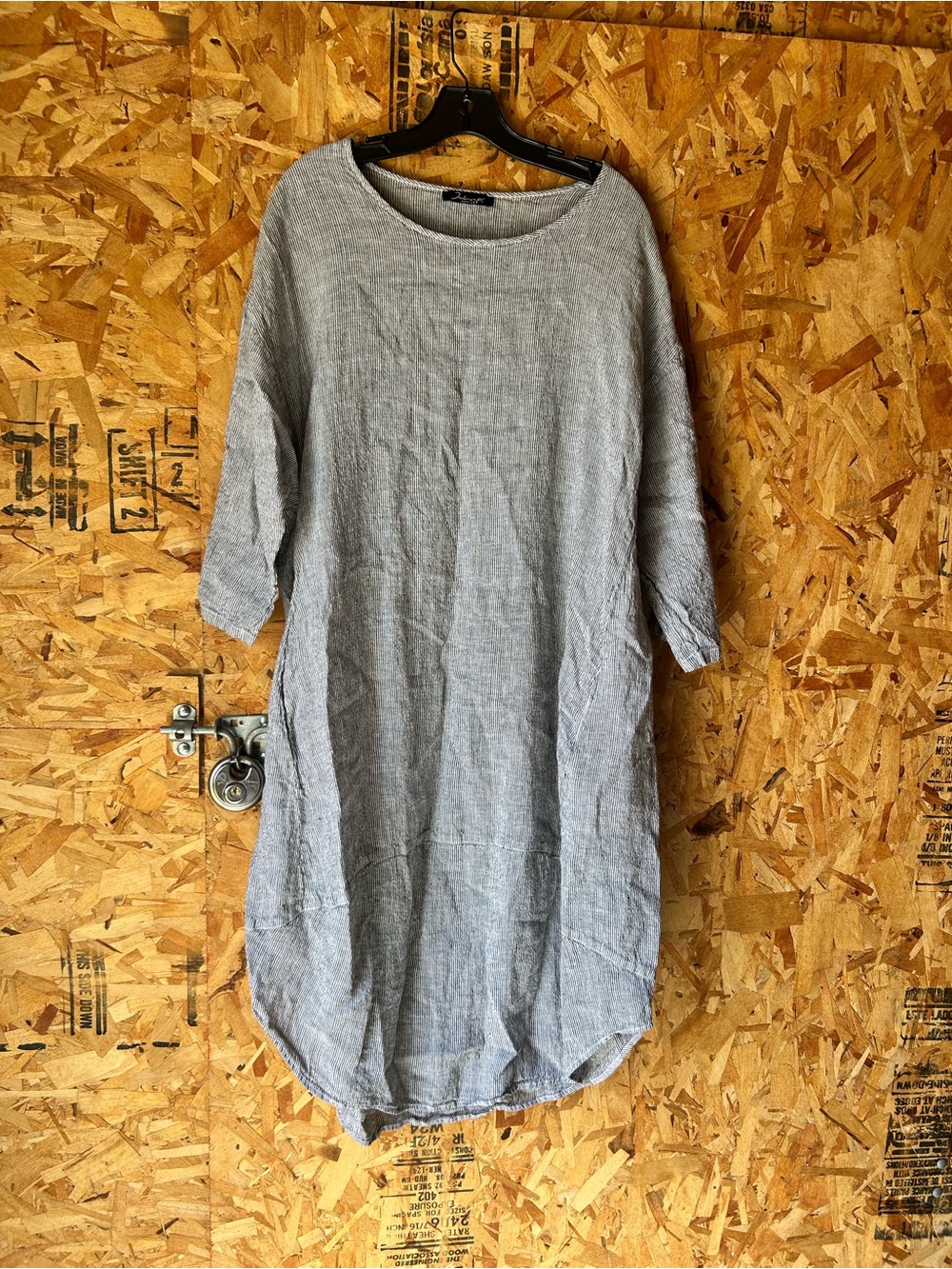 Relaxed Scoop-Neck Midi Dress in Light Gray Jhon P Greece